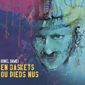 En baskets ou pieds nus