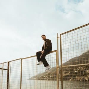 RAGAZZO DI GIU