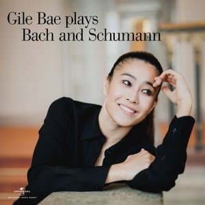 Plays Bach And Schumann
