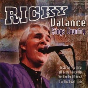 Sings Country