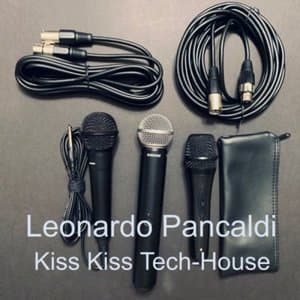 Kiss Kiss Tech-House