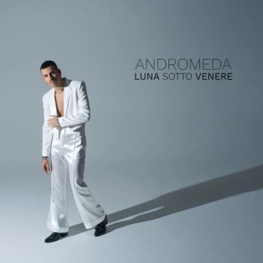 LUNA SOTTO VENERE